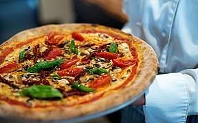 PER Pizza1 CL 0825 Web